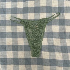 VS Lace Thong